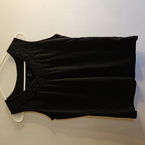 St John's Bay black tank size large - Picture 2 of 5